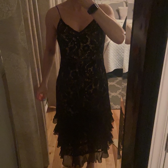 Black lace cocktail midi dress with ruffles - Picture 9 of 12